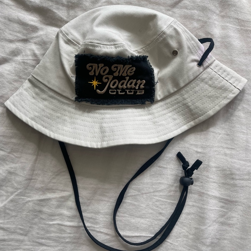 Beige Patchwork NMJC Verónika Pagán Pagan Bucket Hat